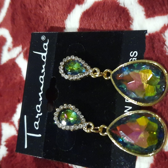 Earrings - Picture 5 of 7